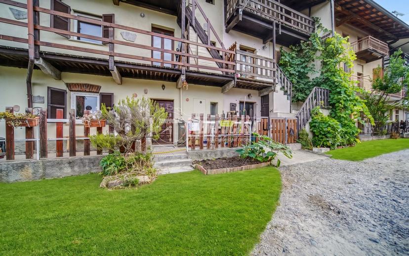 Casa indipendente in Via Preti, Castelletto sopra Ticino — foto 2 di 5