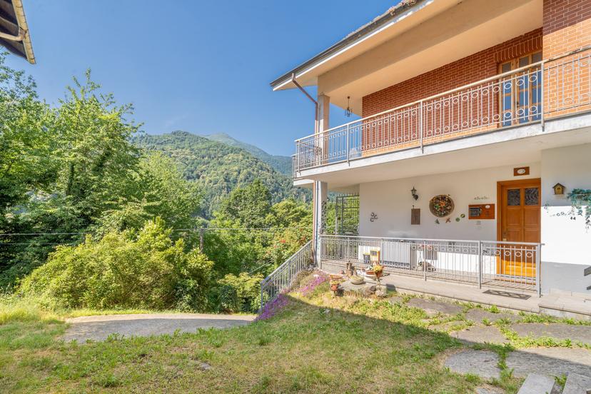 Appartamento in villa in Via Matteodo Bernardo, Frassino — foto 2 di 5