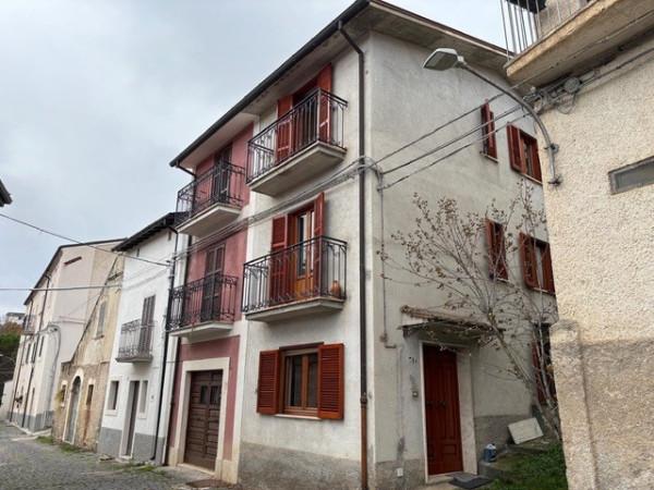 Terratetto unifamiliare in Via San Sabino, Barete — foto 3 di 5