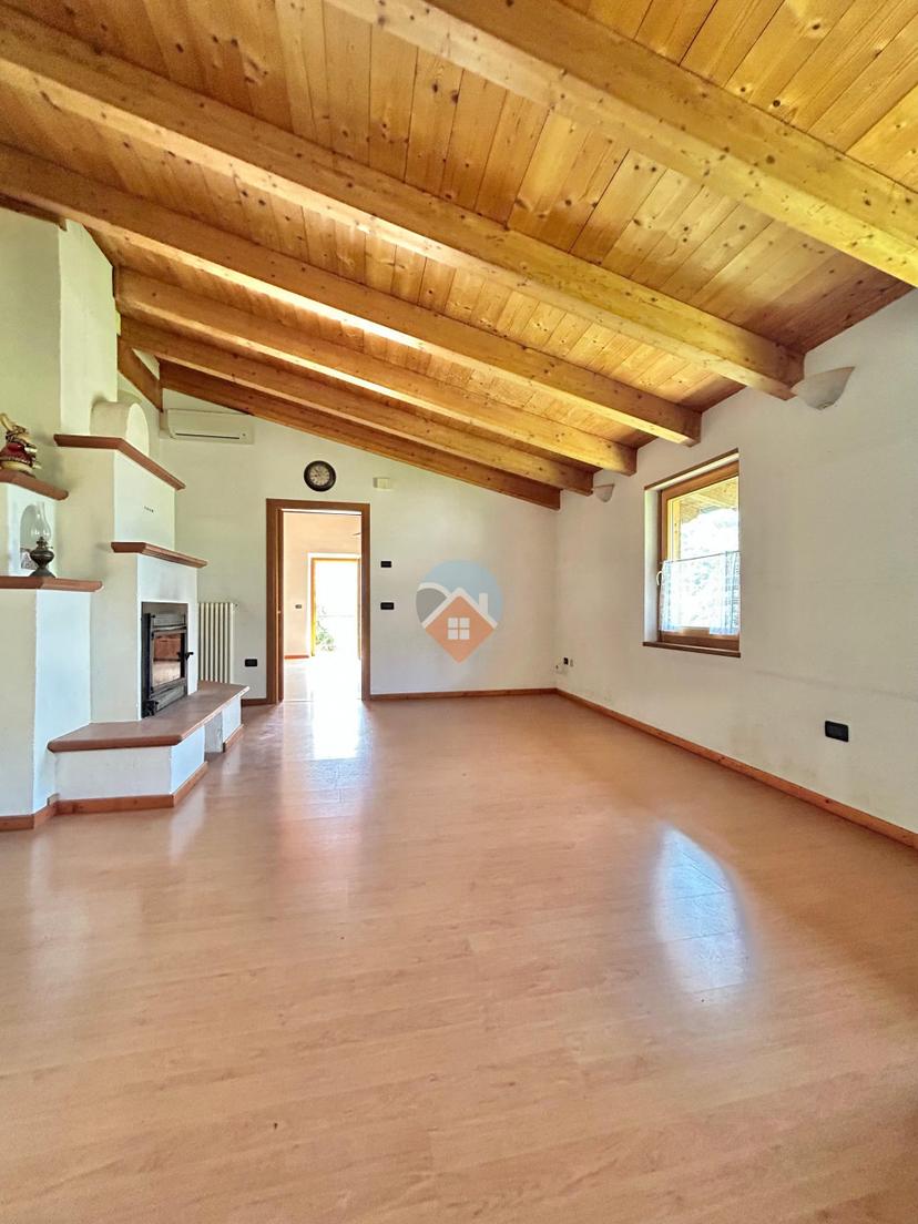 Casa indipendente, Ala — foto 5 di 5