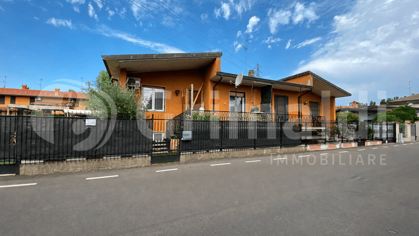 Villa bifamiliare in Via Vespucci 29, Corbetta — foto 4 di 5