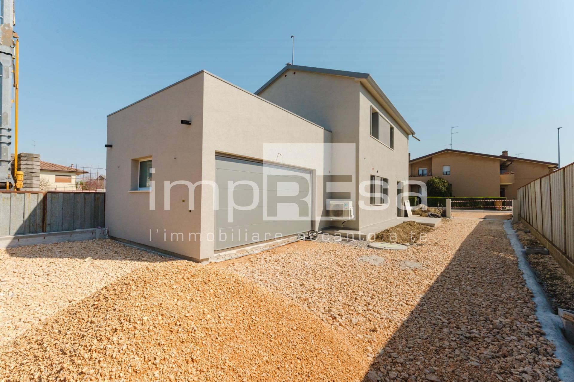 Villa in Via XV Aprile, Susegana