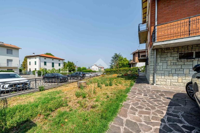 Villa in Via Turati 2, Quattro Castella — foto 5 di 5