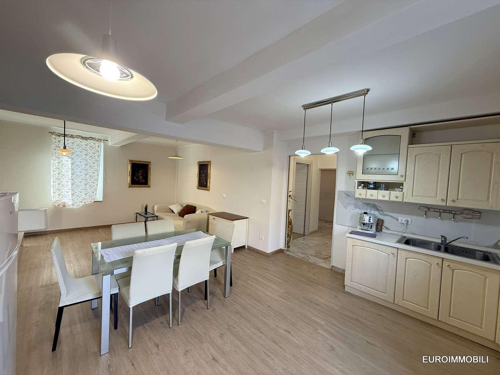 Villa a schiera in Piazza Fanfulla, Traversetolo