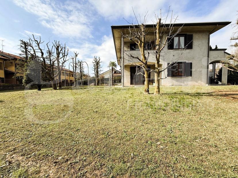 Villa plurifamiliare, Gerenzano — foto 5 di 5