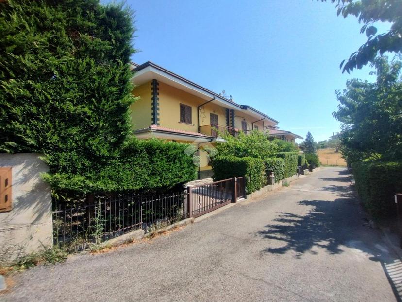 Villa in C/da Pianetto 56, Cerisano — foto 4 di 5