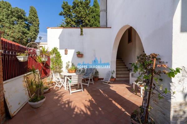 Appartamento in villa in Via Nesea 23, Palermo