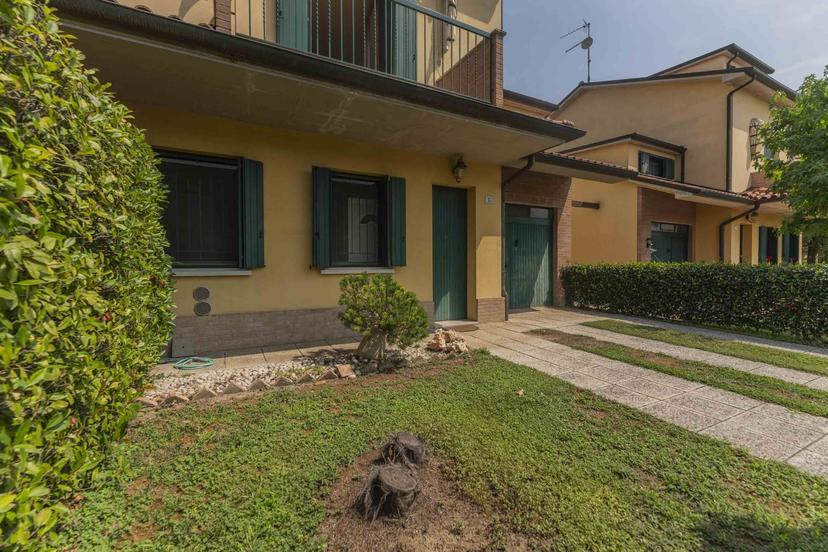 Porzione di casa in Via Rina Melli 15, Ferrara