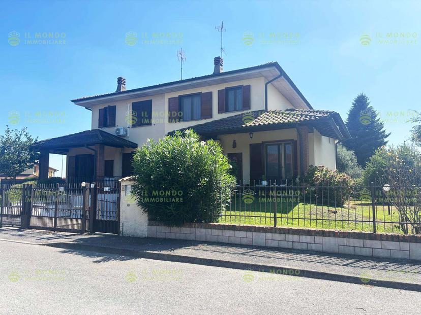 Porzione di villa in Via Falcone 8, Sant'Angelo Lodigiano — foto 3 di 5