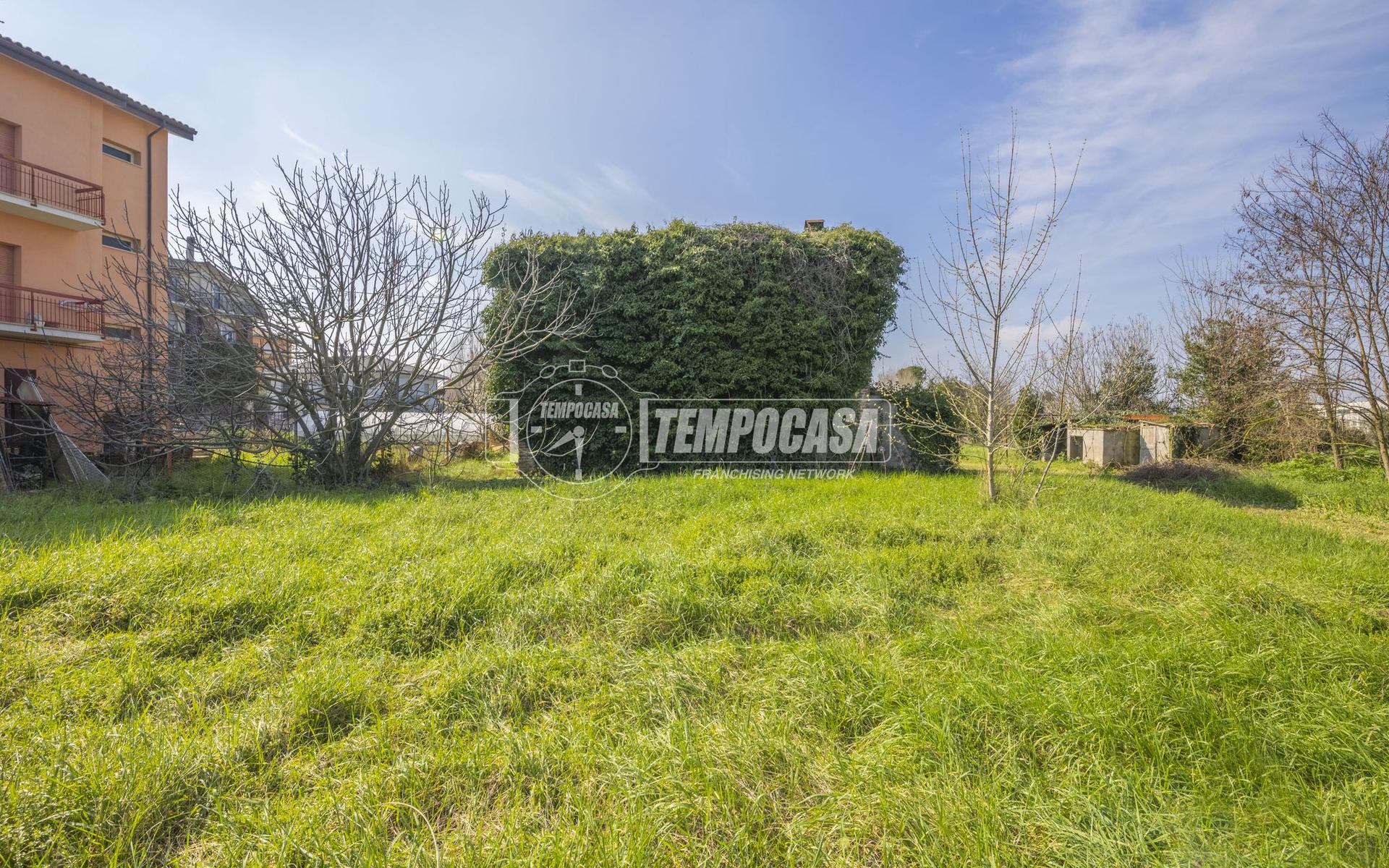 Casa colonica in Via delle Colonne 1, Falconara Marittima
