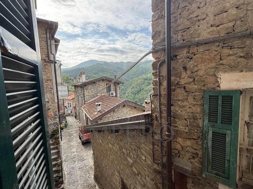 Bilocale in Via Roma 7, Apricale — foto 3 di 5