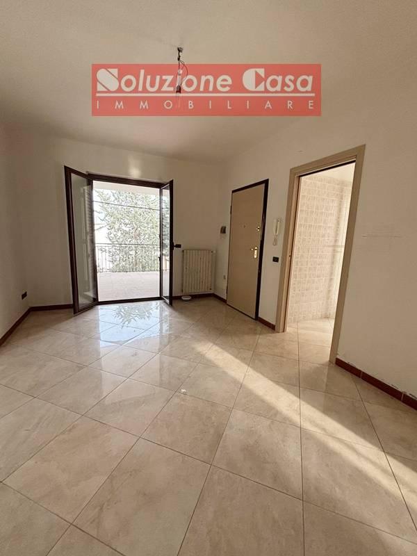 Trilocale in Montegrosso, Via dei Combattenti, Andria — foto 2 di 5