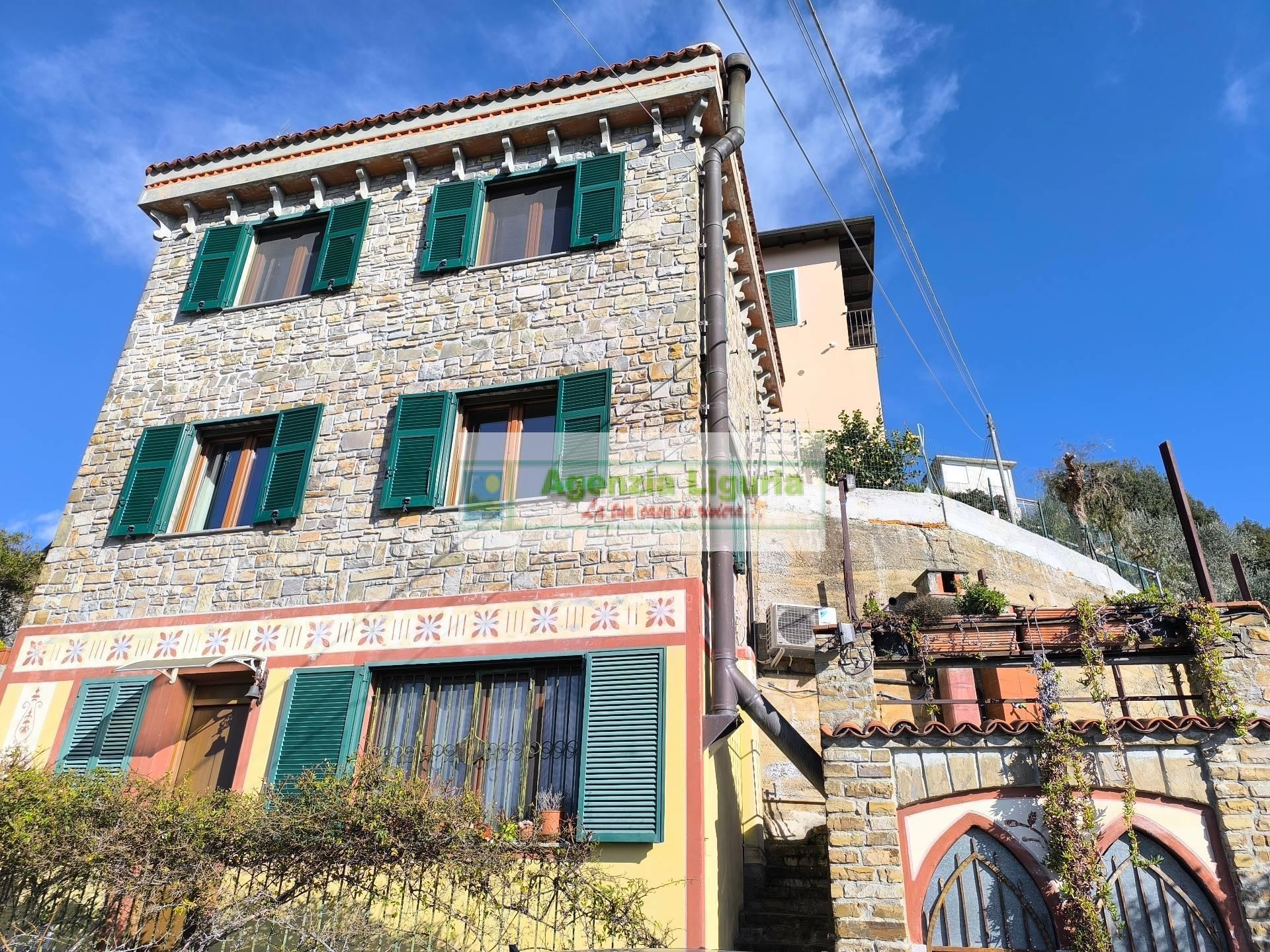 Casa indipendente in Località San Michele, Perinaldo