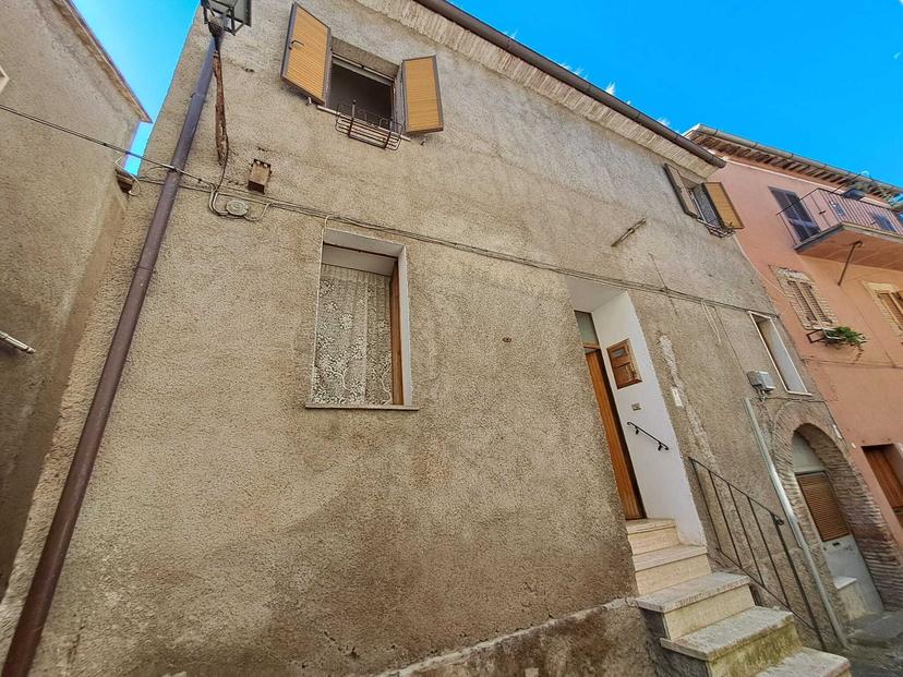 Casa indipendente in Via Umberto I, Alviano