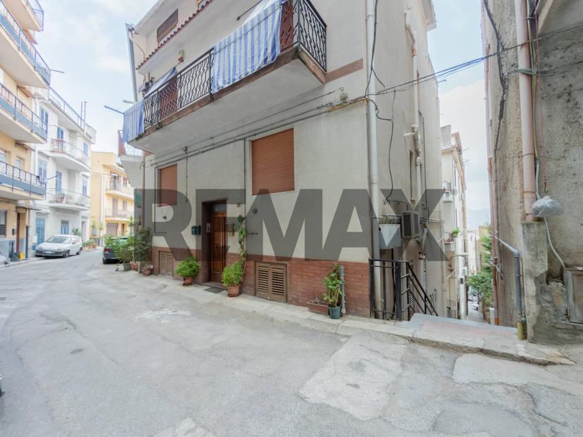 Trilocale in Via Don Luigi Sturzo 18, Altofonte — foto 2 di 5