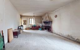 Appartamento in Via Guzzano 21, Camugnano