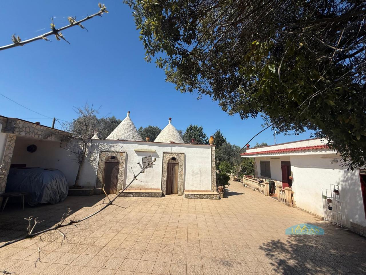 Trullo in Via Turco Camarda, Ceglie Messapica