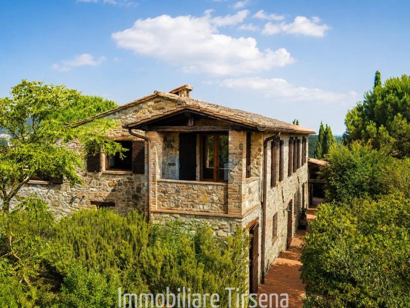 Casale in Strada Provinciale 82 , Fabro — foto 5 di 5