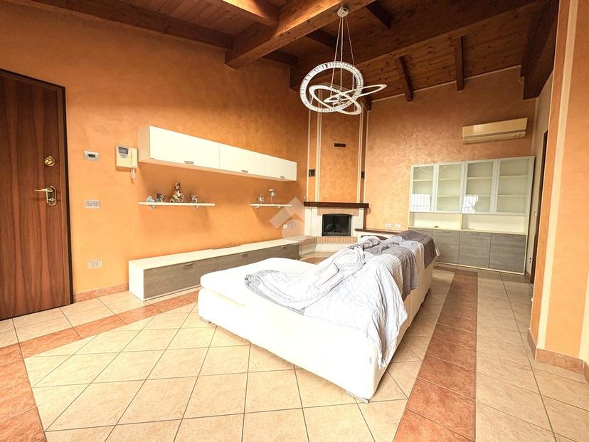 Quadrilocale in Via Staffola 8, Guastalla