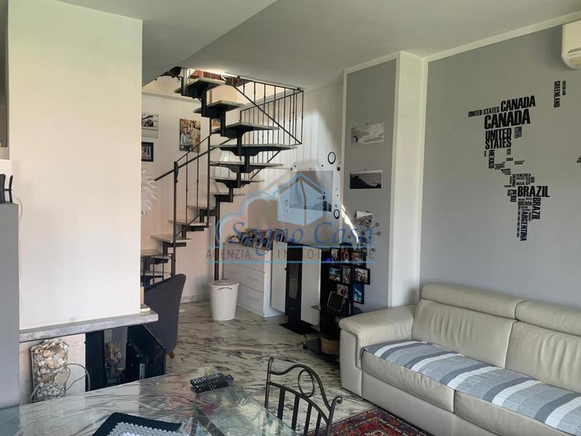 Villa bifamiliare, Ameglia