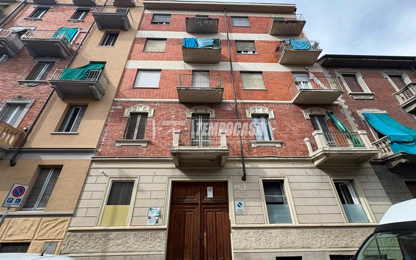Trilocale in Via Tronzano 9, Torino