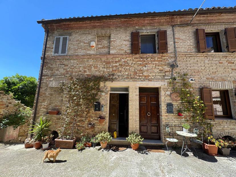 Casa indipendente in Via Guglielmo Oberdan, Monterubbiano