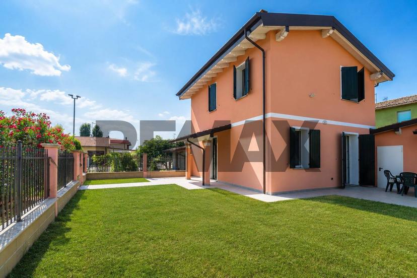 Villa in Via Figlie della Carità di San Vincenzo De Paoli 5, Piadena Drizzona — foto 5 di 5