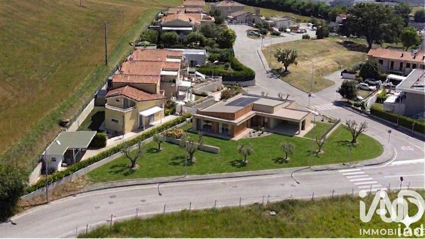 Villa in Via Mia Martini, Osimo — foto 4 di 5