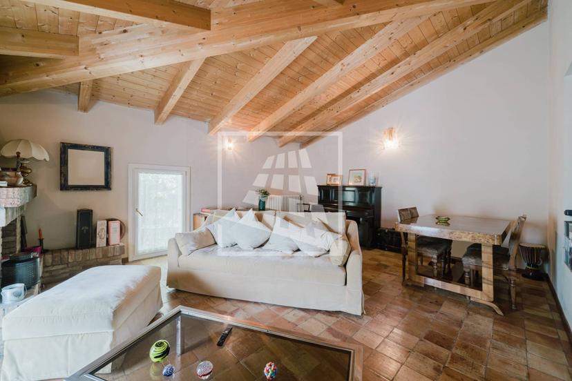 Casa indipendente in Via Adelmo Tirabassi 37, Reggio nell'Emilia — foto 3 di 5