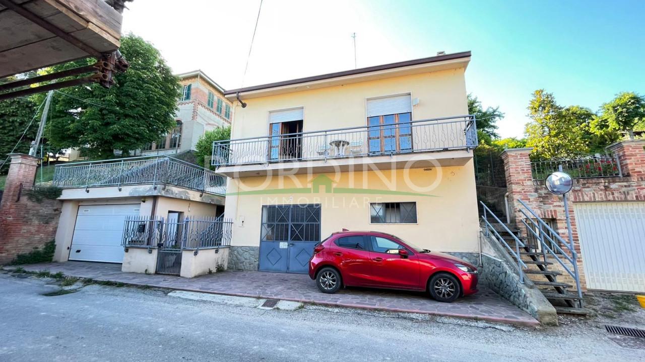 Casa indipendente in Via San Pietro Snc, Govone