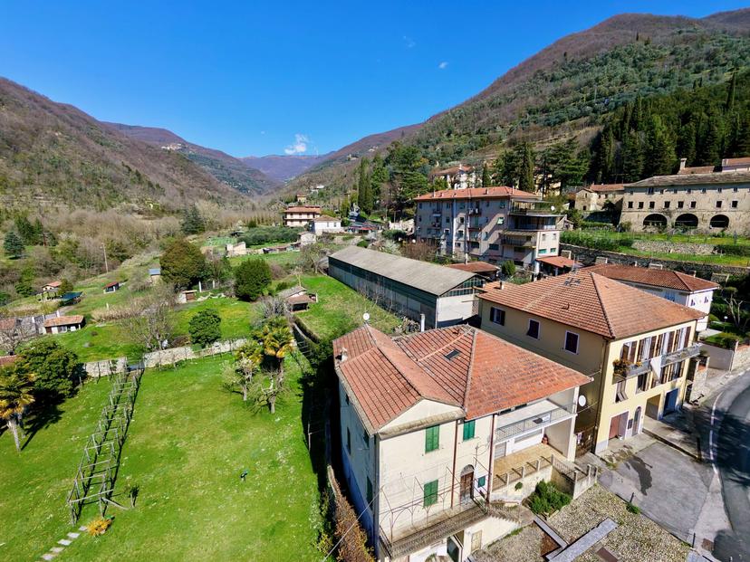 Casa indipendente in Piazza Borrelli 10-11, Pieve di Teco — foto 4 di 5