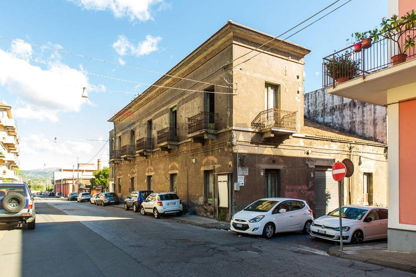 Casa indipendente, Riposto