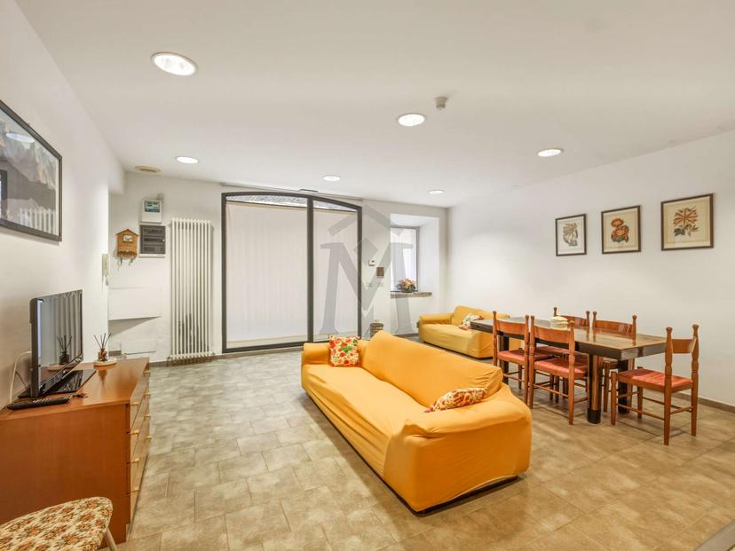 Bilocale in Via Vittorio Veneto  11, Castelnovo ne' Monti — foto 3 di 5