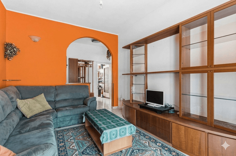 Trilocale in Via Lodovico Il Moro , Milano
