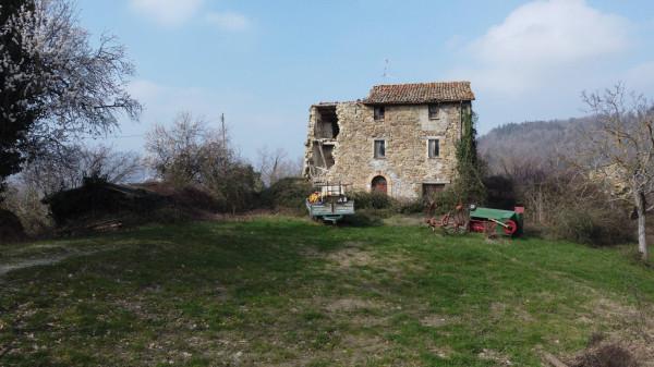 Casale in Via Valle, Sant'Agata Feltria — foto 2 di 5