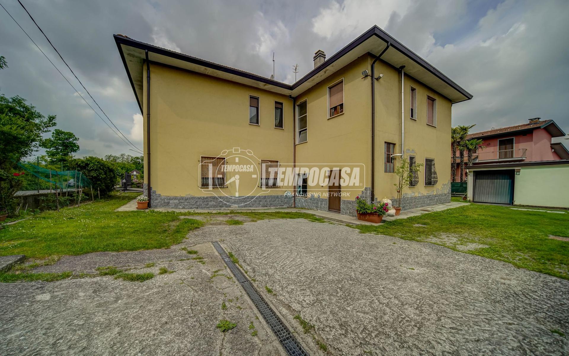 Bilocale in Via V. Veneto 38, Biandronno