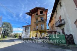 Trilocale in Via Piemonte 3, Castronno