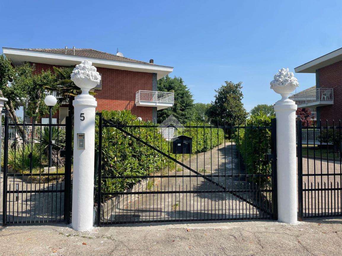 Villa in Via Asti 5, Rivalta di Torino