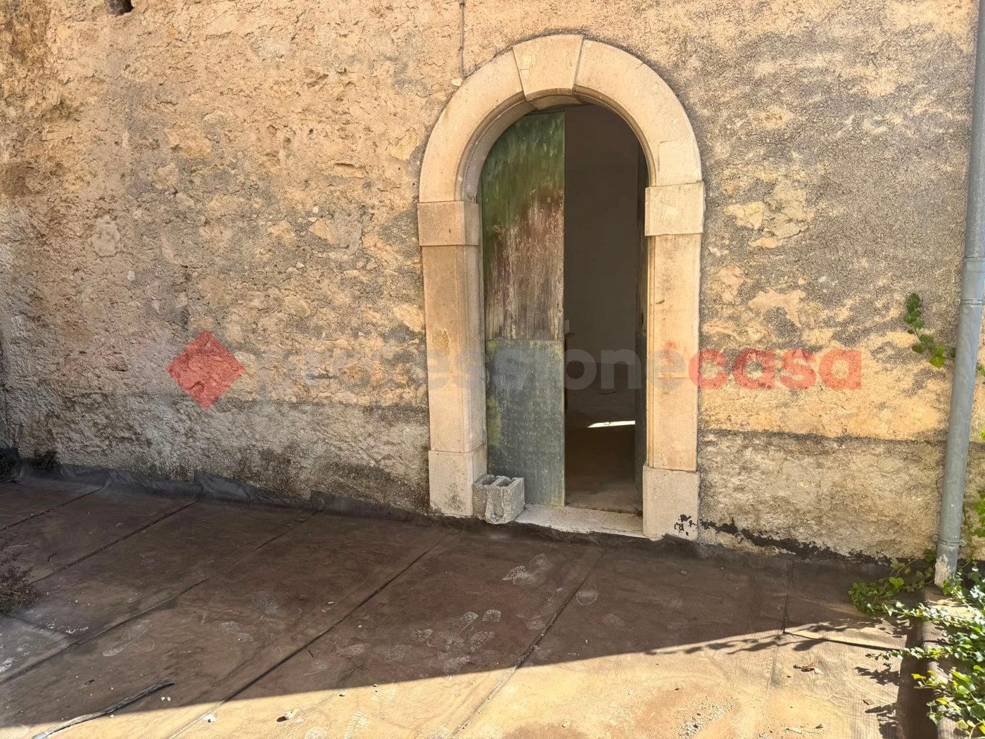 Casa indipendente in Via Guglielmo Marconi 17, Pesche