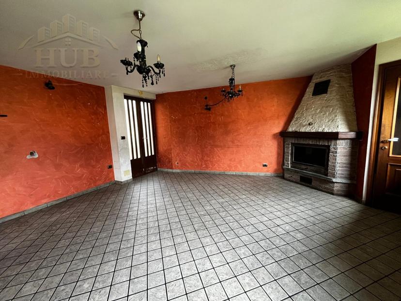 Quadrilocale in Piazza Cariolo 2, Dronero — foto 3 di 5