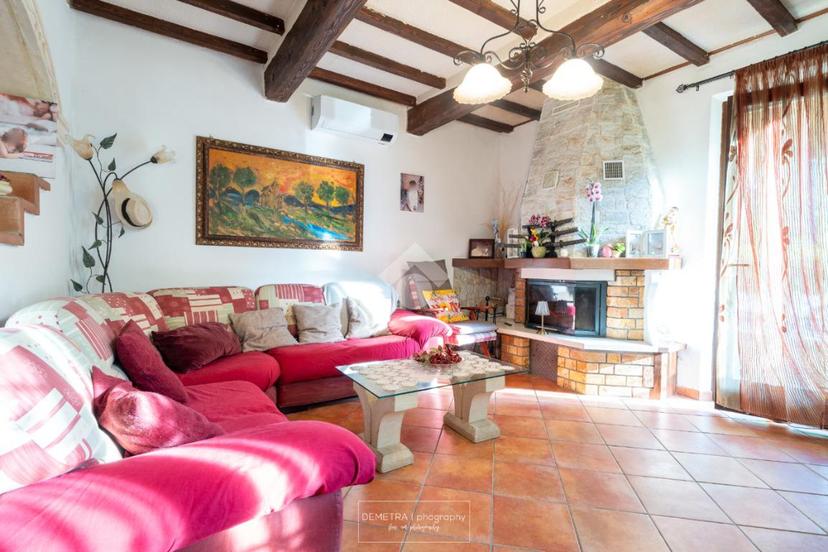 Casa indipendente in Via Giosuè Carducci 4, Savignano sul Panaro — foto 3 di 5