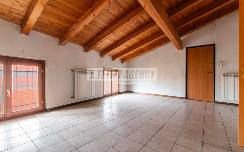 Trilocale in Via Giuseppe Garibaldi 27, Cislago — foto 4 di 5