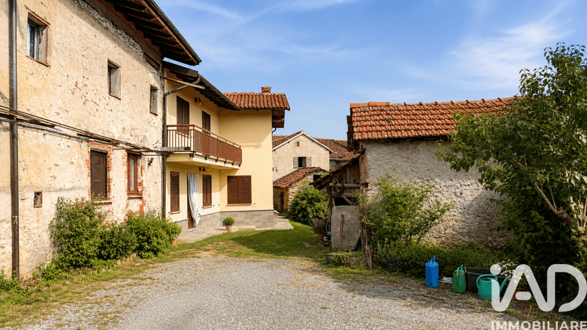 Bilocale in Strada Chinelli 10, Cairo Montenotte