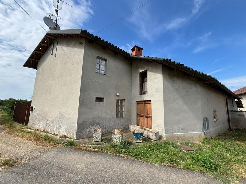 Casa indipendente in Frazione Quarto Superiore 50, Asti — foto 2 di 5