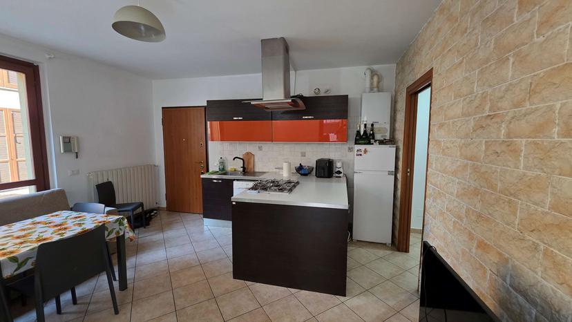 Trilocale in Via Dante Alighieri  1, Fenegrò — foto 2 di 5
