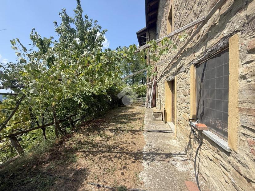 Casa indipendente in Regione Varianda 6, Montechiaro d'Acqui — foto 4 di 5