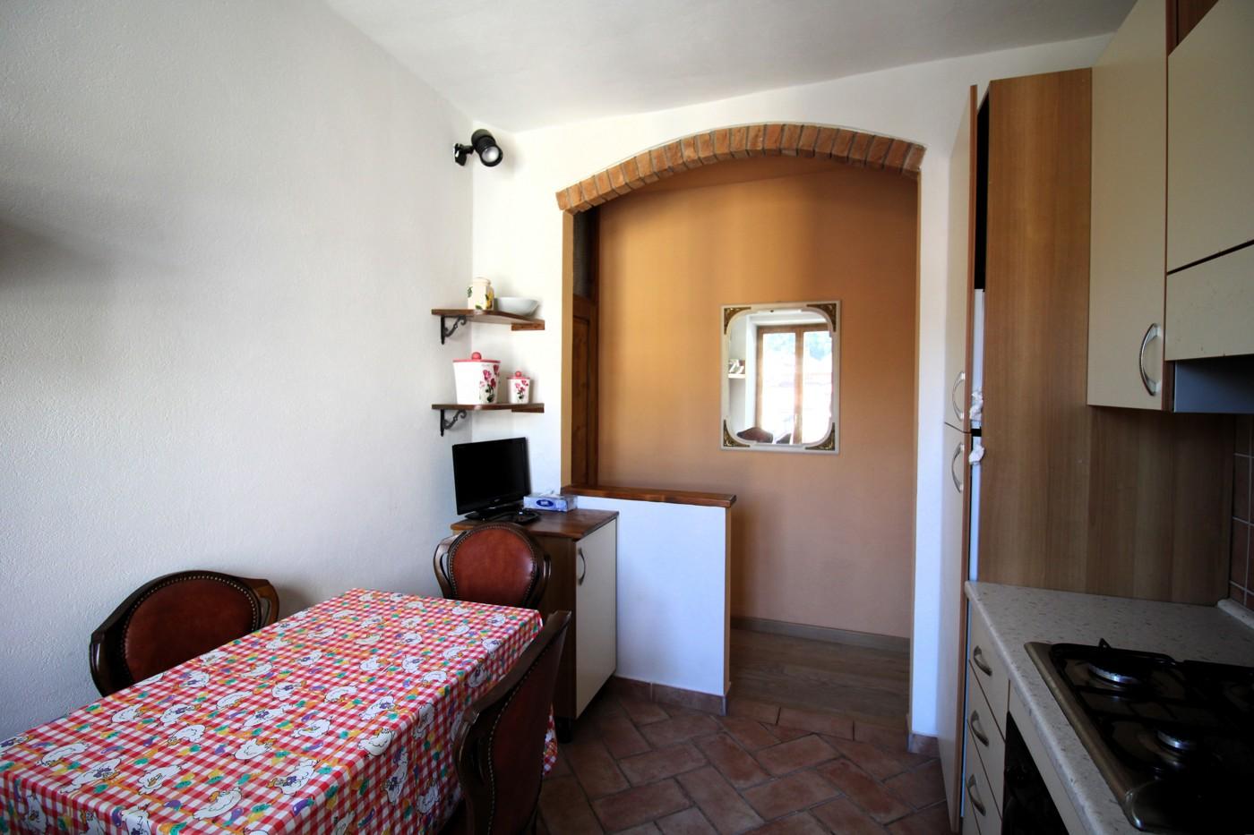 Trilocale in Via Chioso  10, Alta Valle Intelvi