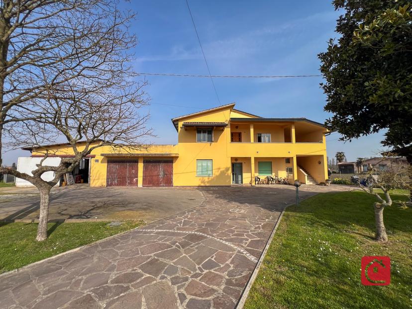 Villa in Via Giacomo Leopardi 38, Correzzola — foto 2 di 5