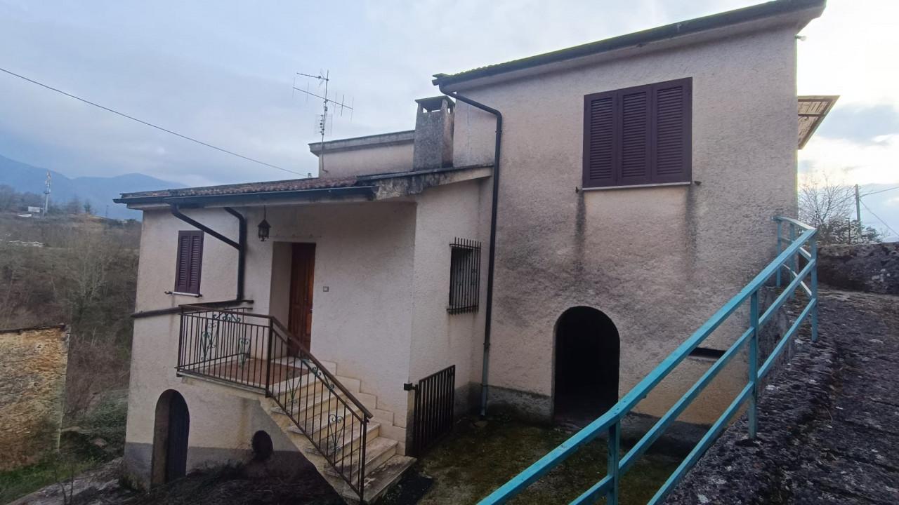 Casa indipendente in Via Tirlo, Casalvieri