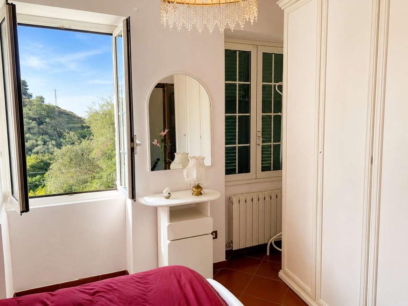 Casa indipendente in Borganzo, Diano San Pietro